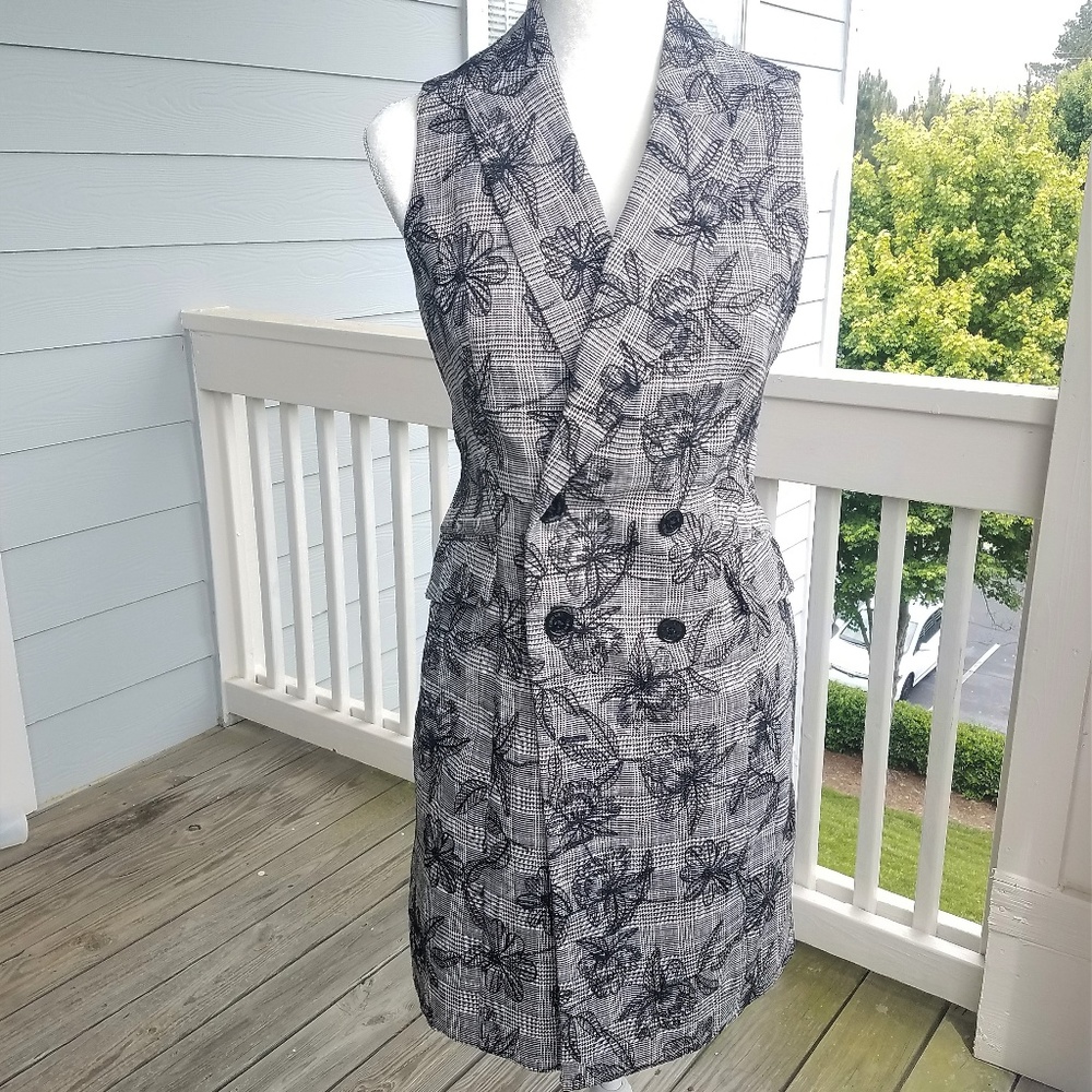 Calvin Klein Sleeveless Embroidered Coat Dress